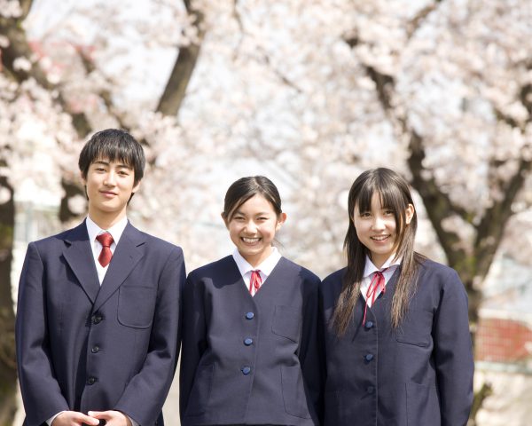 学生服のナルミヤ | 枚方市立中学校18校,大阪府立高校9校の学校指定